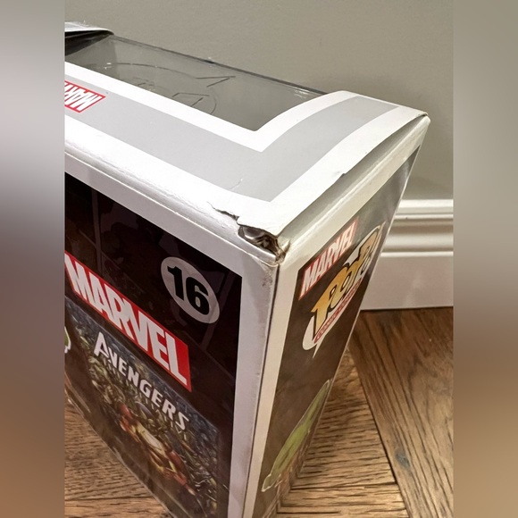 Funko Pop! Comic Covers: Marvel - Skrull as Iron Man - Picture 7 of 9